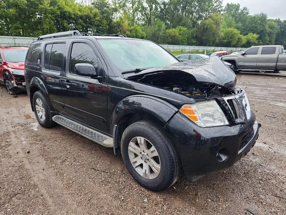 2010 NISSAN PATHFINDER S  