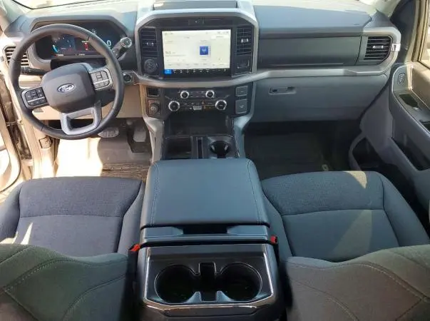2025 FORD F150 XLT  