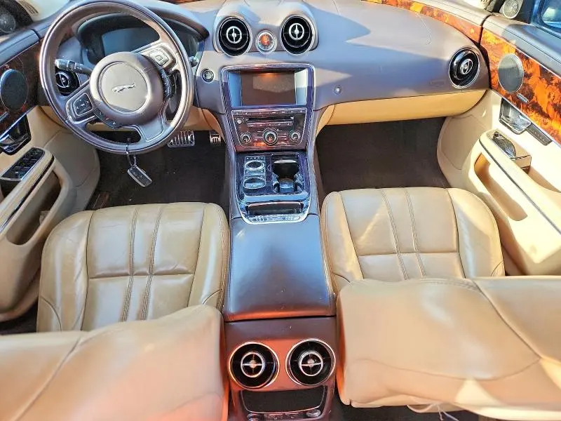 2013 JAGUAR XJ   