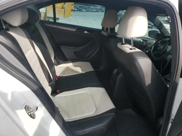 2016 VOLKSWAGEN JETTA SPORT  