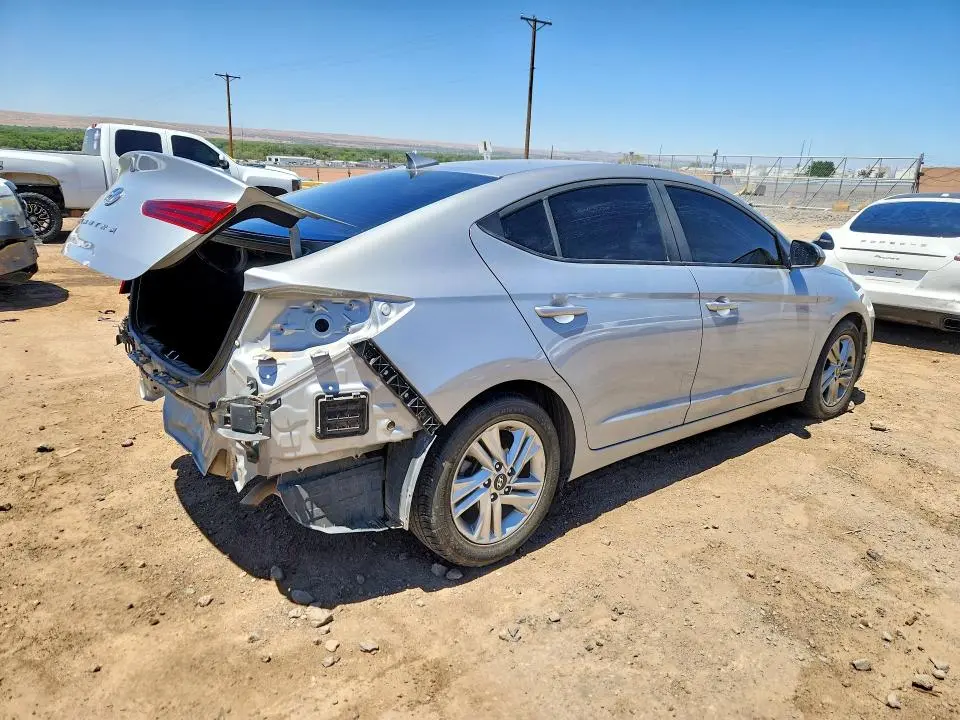 2020 HYUNDAI ELANTRA SEL  