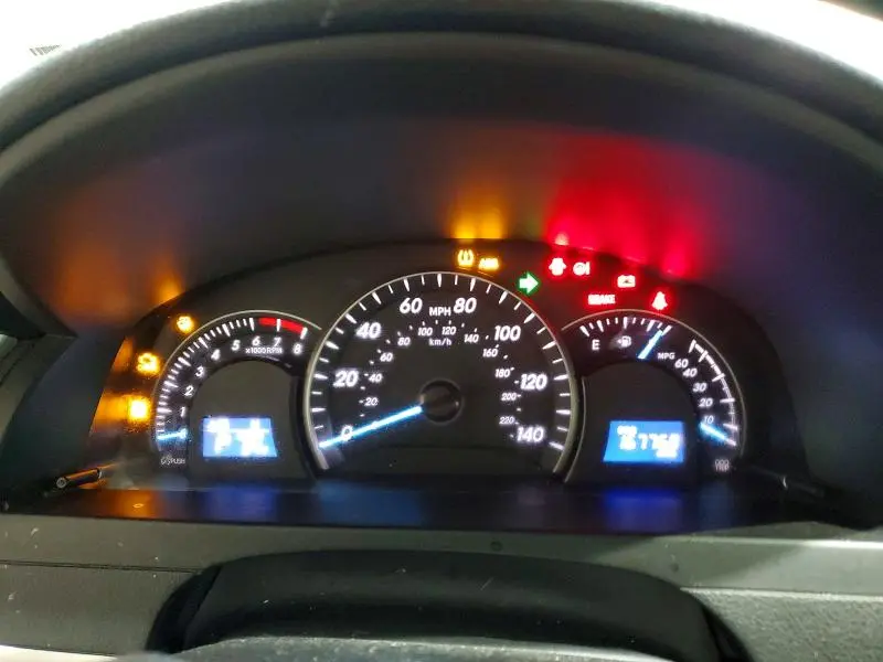 2012 TOYOTA CAMRY LE  