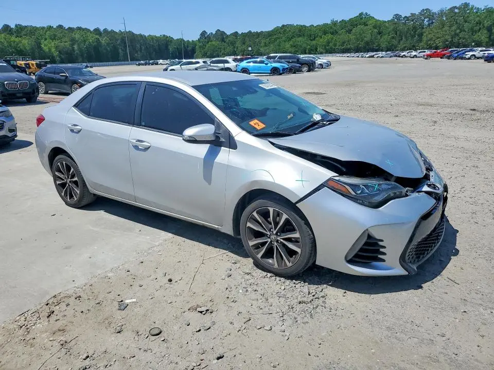 2017 TOYOTA COROLLA SE  