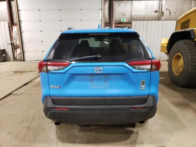 2021 TOYOTA RAV4 XLE  