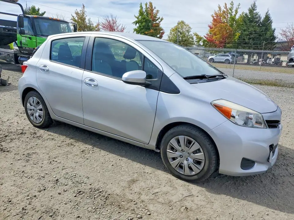 2014 TOYOTA YARIS 5-DOOR L  