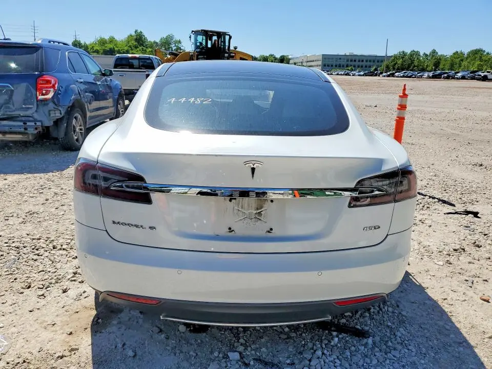 2015 TESLA MODEL S 85D  