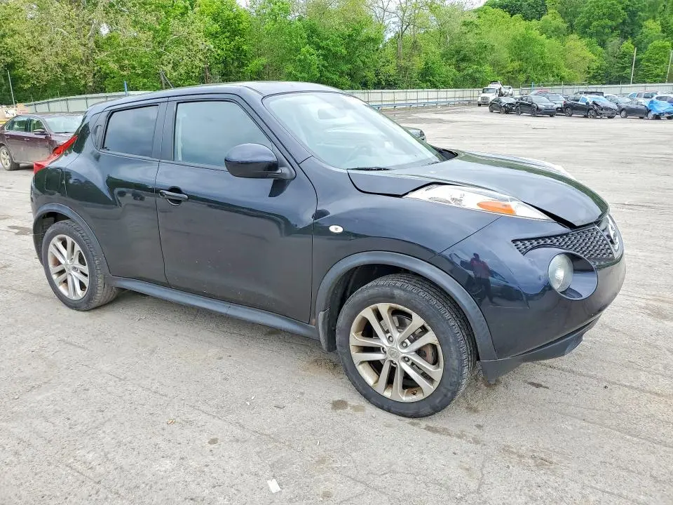 2013 NISSAN JUKE S  