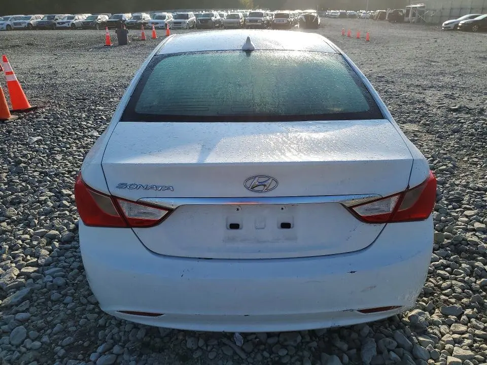 2011 HYUNDAI SONATA GLS  