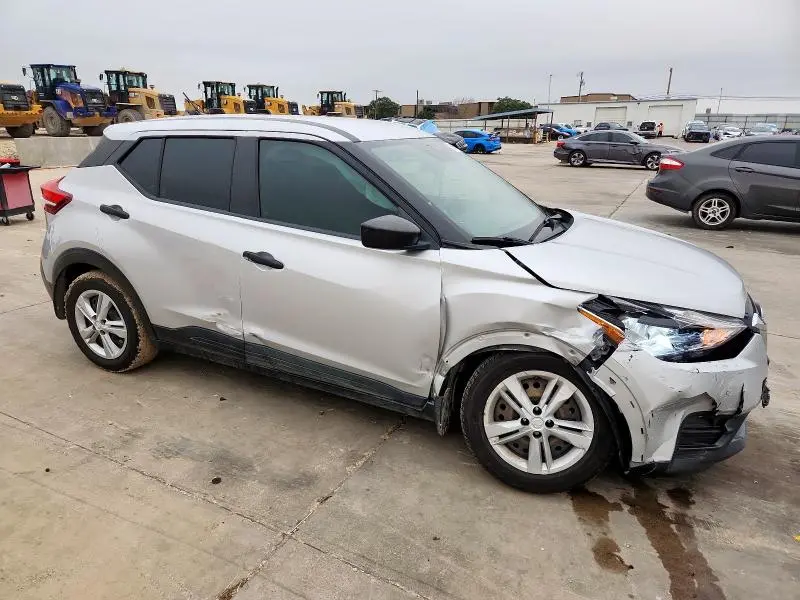 2020 NISSAN KICKS S  