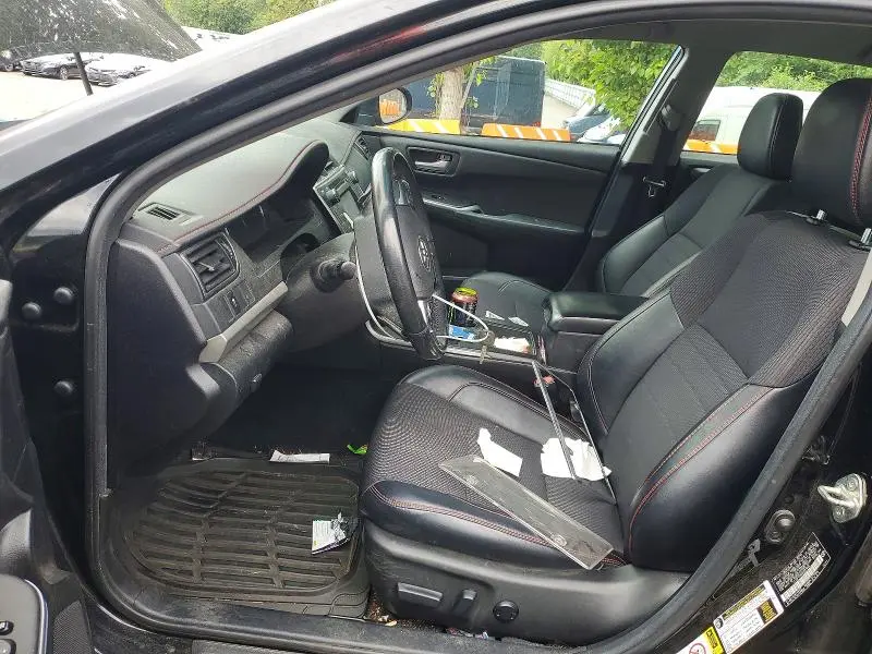 2017 TOYOTA CAMRY SE  