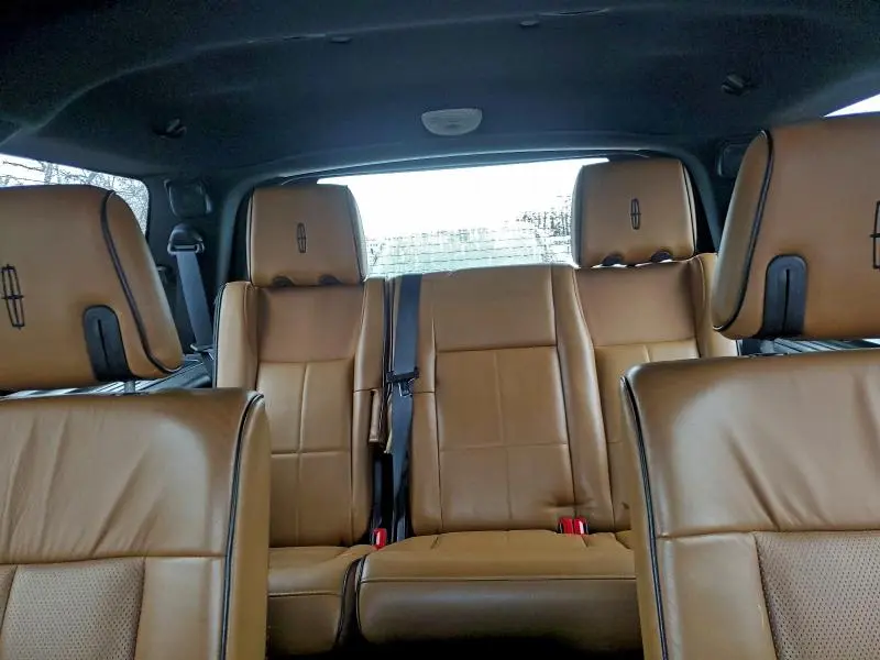 2011 LINCOLN NAVIGATOR   