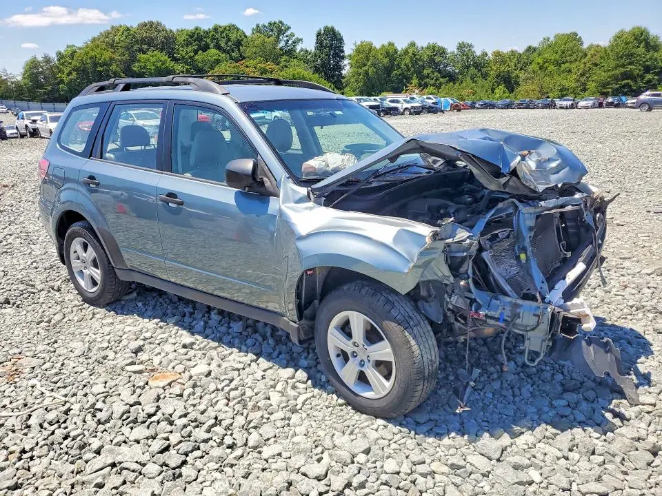 2010 SUBARU FORESTER XS  