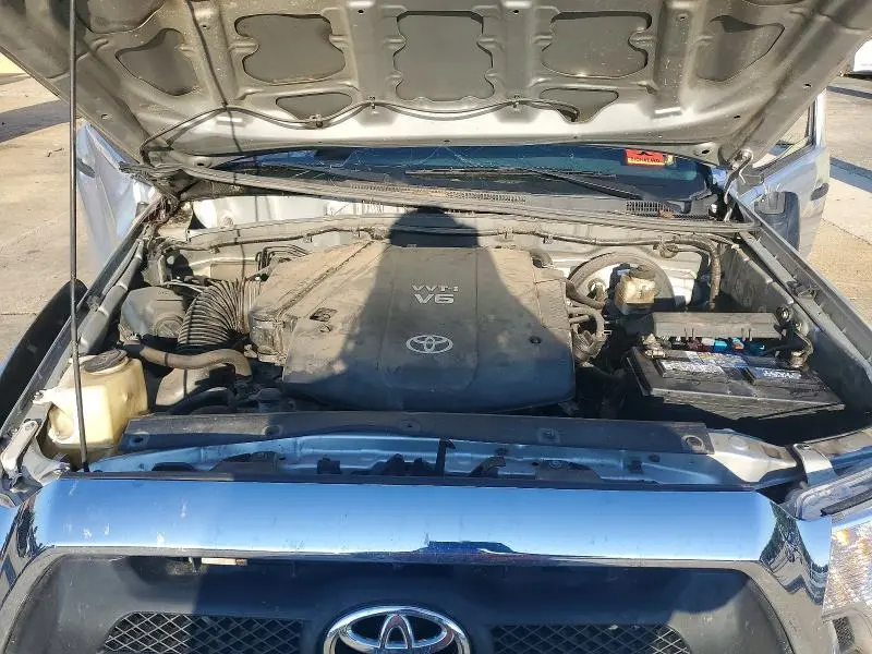 2013 TOYOTA TACOMA V6  