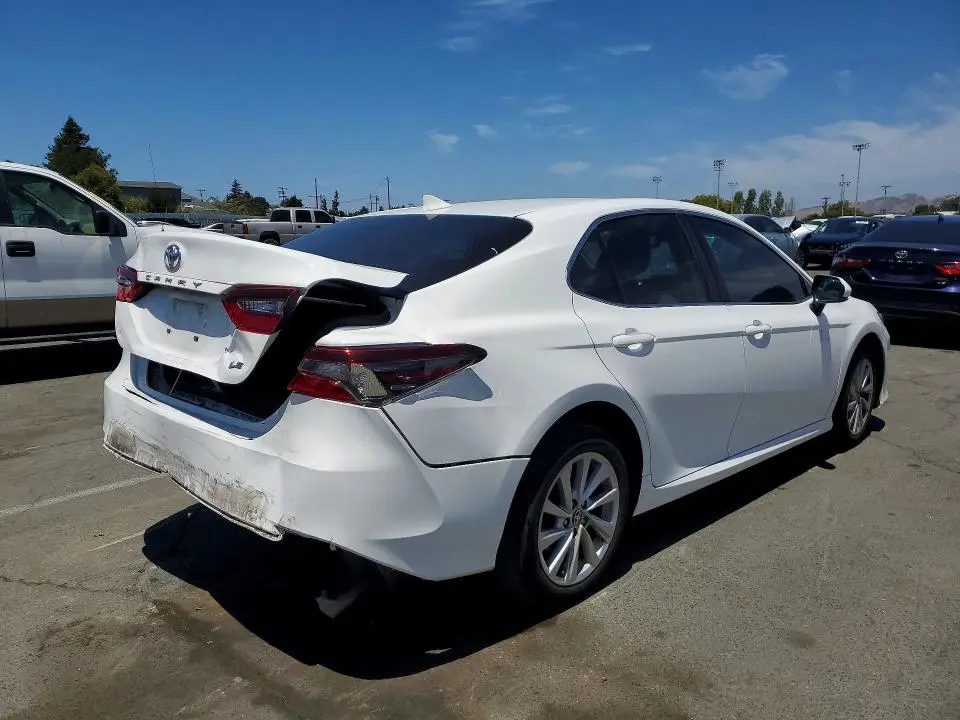 2021 TOYOTA CAMRY LE  