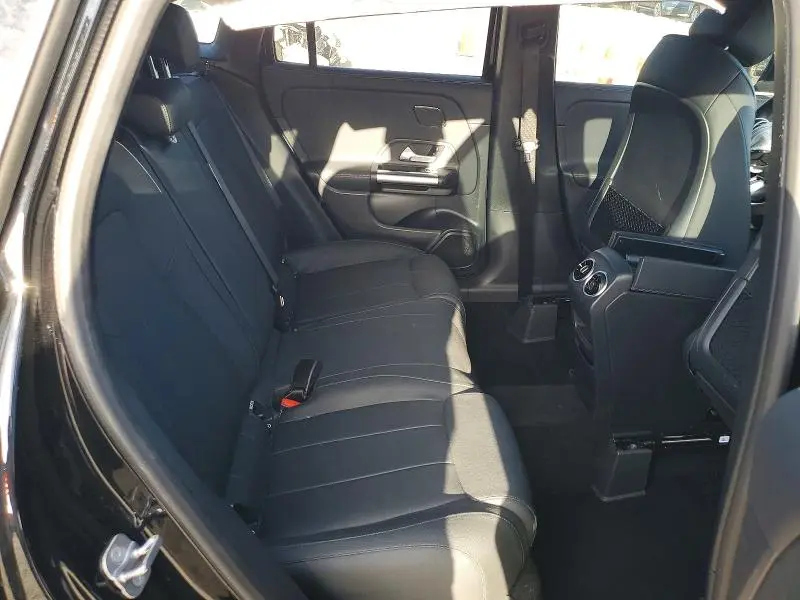 2025 MERCEDES-BENZ GLA 250  
