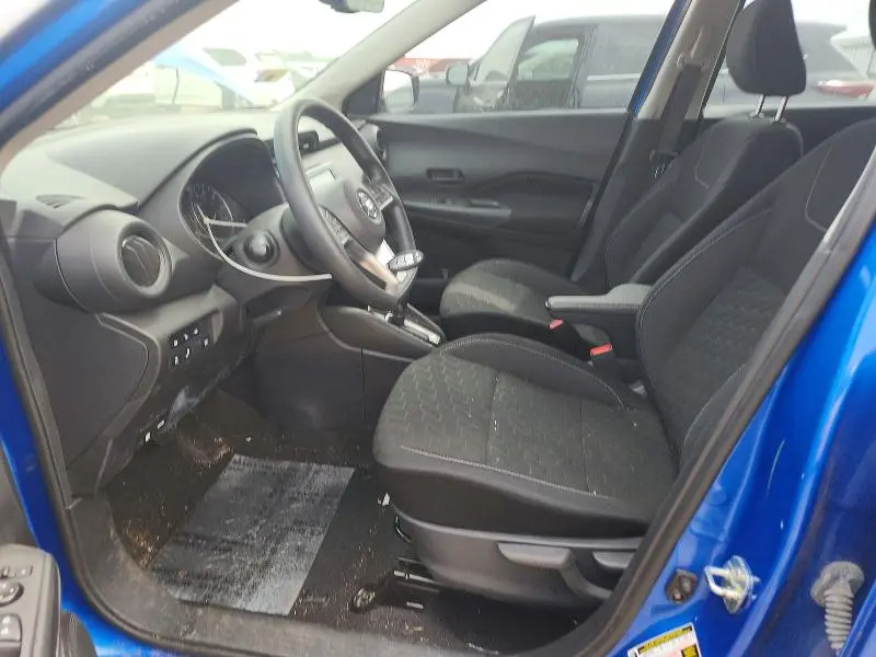 2021 NISSAN KICKS S  