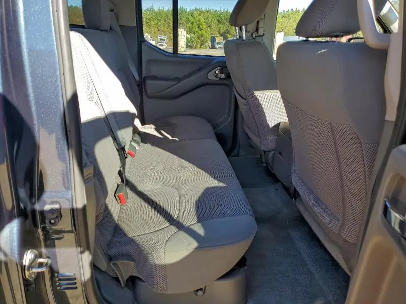 2017 NISSAN FRONTIER S  