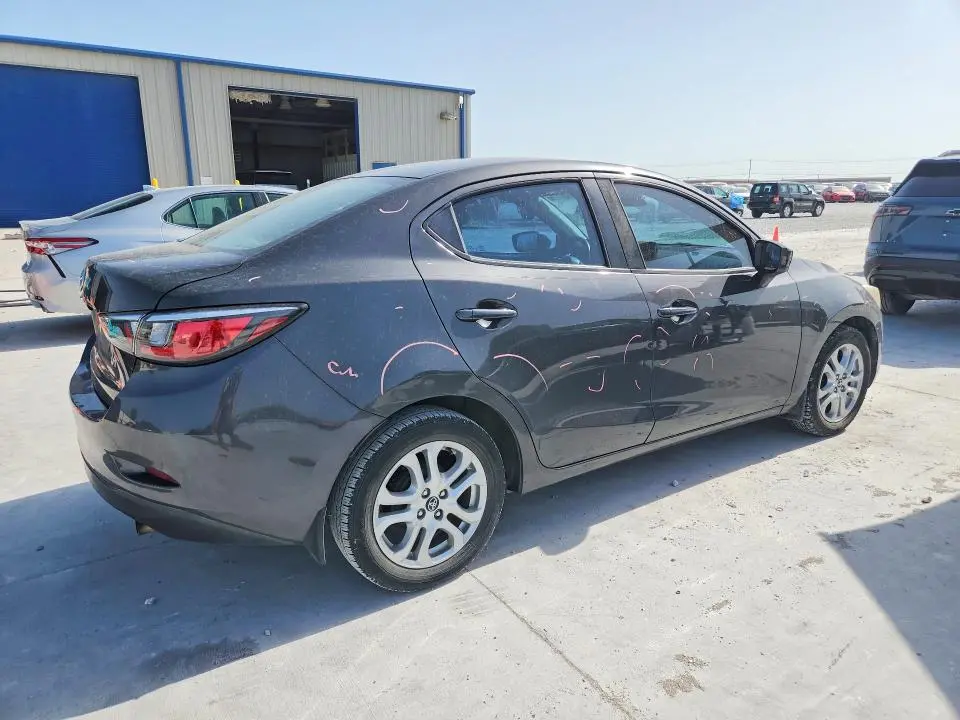2017 TOYOTA YARIS IA BASE  