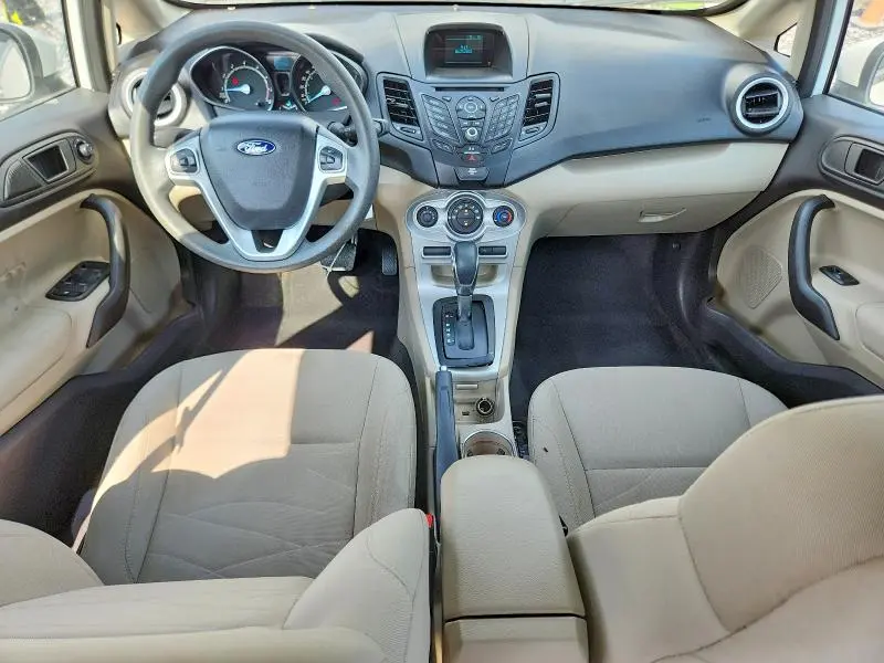 2017 FORD FIESTA SE  