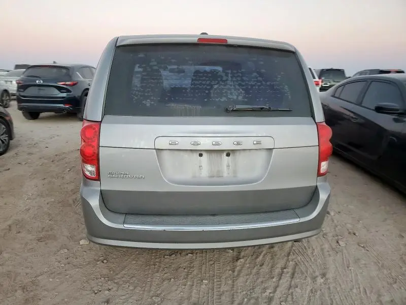 2016 DODGE GRAND CARAVAN SE  