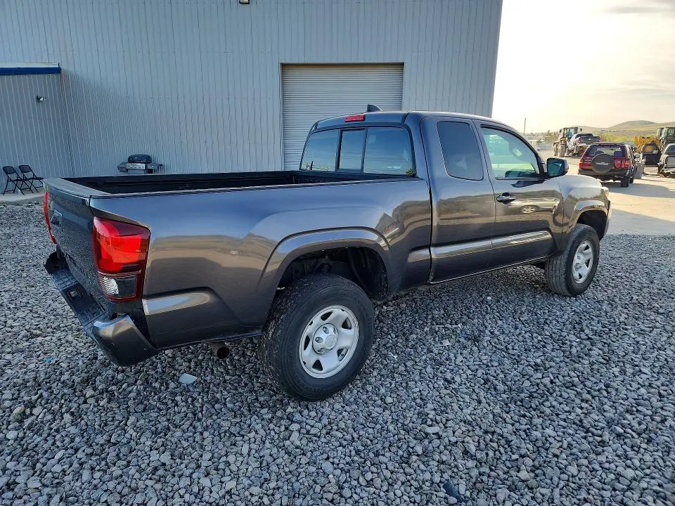 2022 TOYOTA TACOMA SR  
