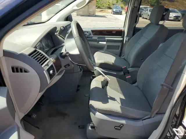 2010 CHRYSLER TOWN & COUNTRY TOURING  