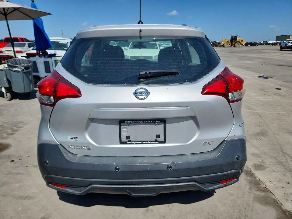 2020 NISSAN KICKS SV  