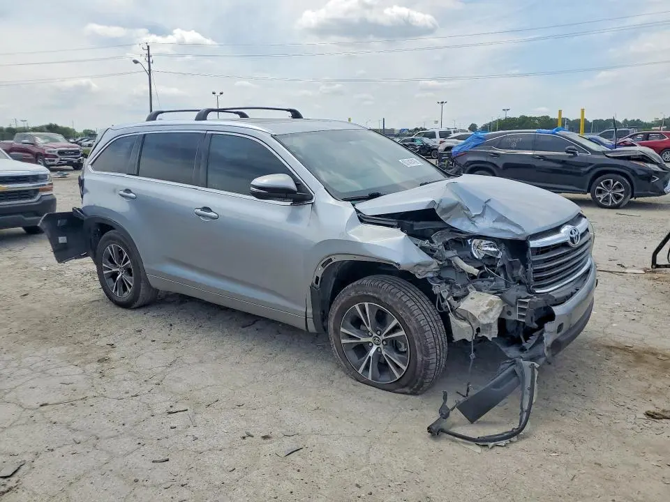 2016 TOYOTA HIGHLANDER XLE  