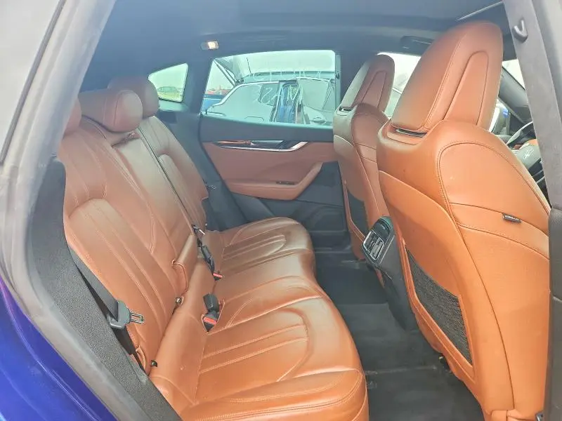 2017 MASERATI LEVANTE SPORT  