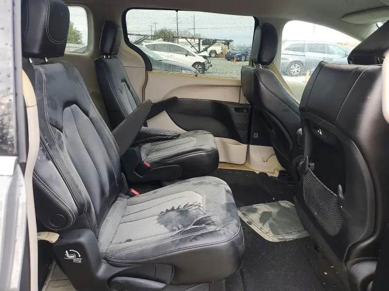 2023 CHRYSLER PACIFICA TOURING L  