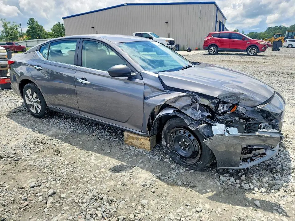 2025 NISSAN ALTIMA S  