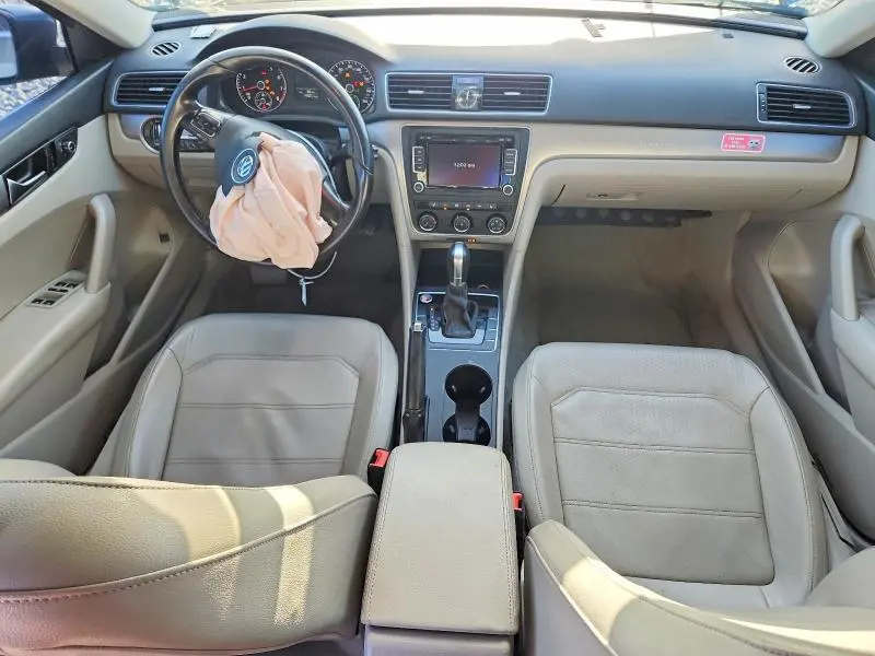 2015 VOLKSWAGEN PASSAT S  