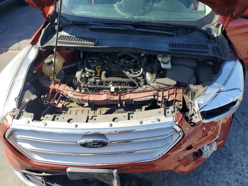 2019 FORD ESCAPE SE  