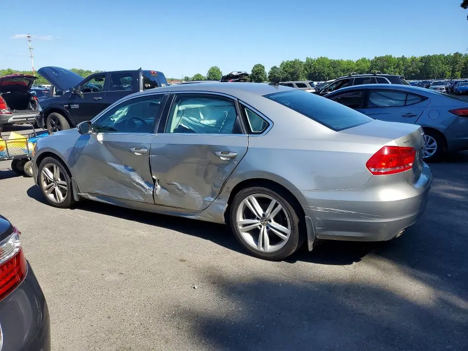 2014 VOLKSWAGEN PASSAT SE  