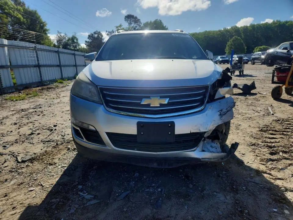 2015 CHEVROLET TRAVERSE LT  
