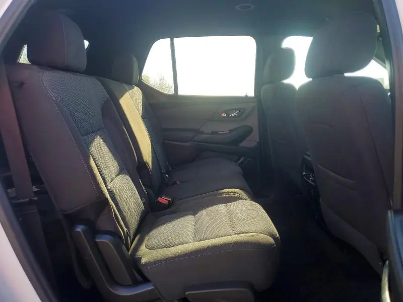 2023 CHEVROLET TRAVERSE LT  