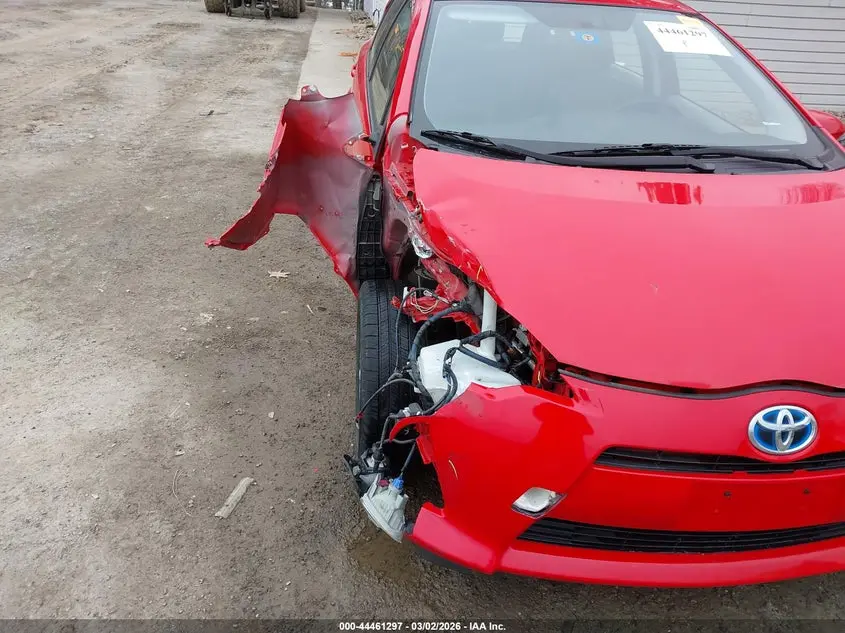 2013 TOYOTA PRIUS C FOUR