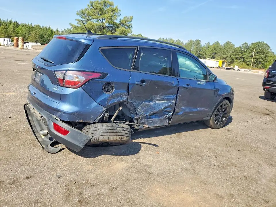 2018 FORD ESCAPE SE  