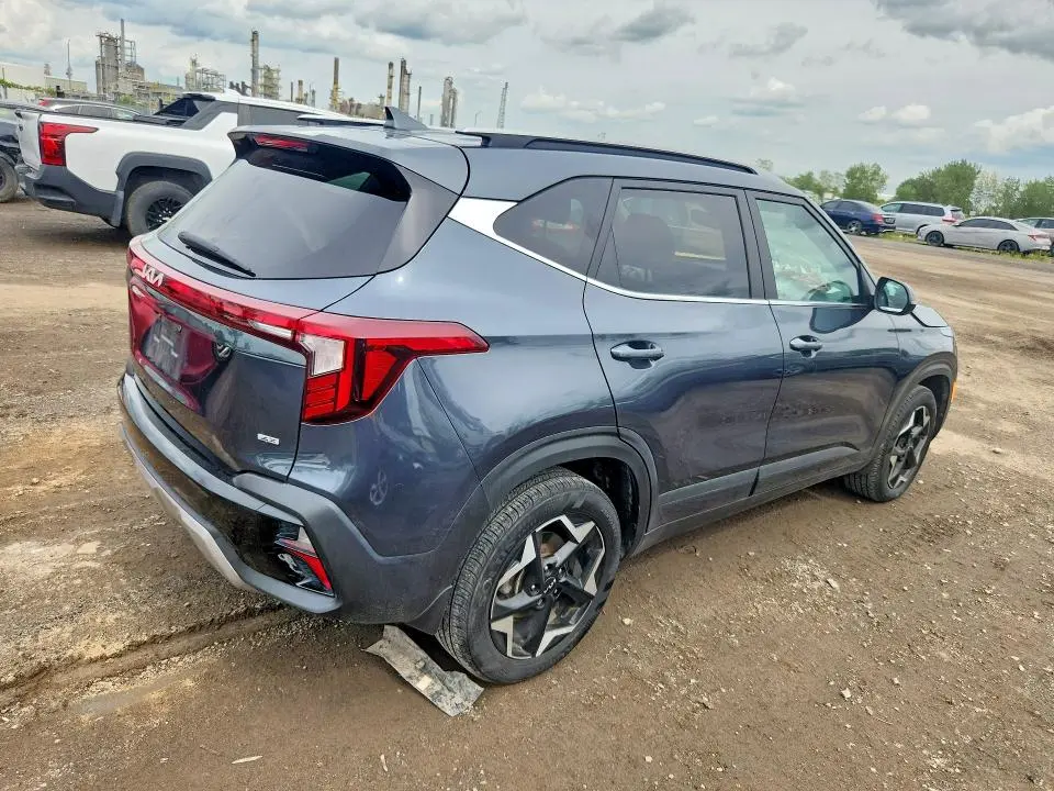 2024 KIA SELTOS EX  
