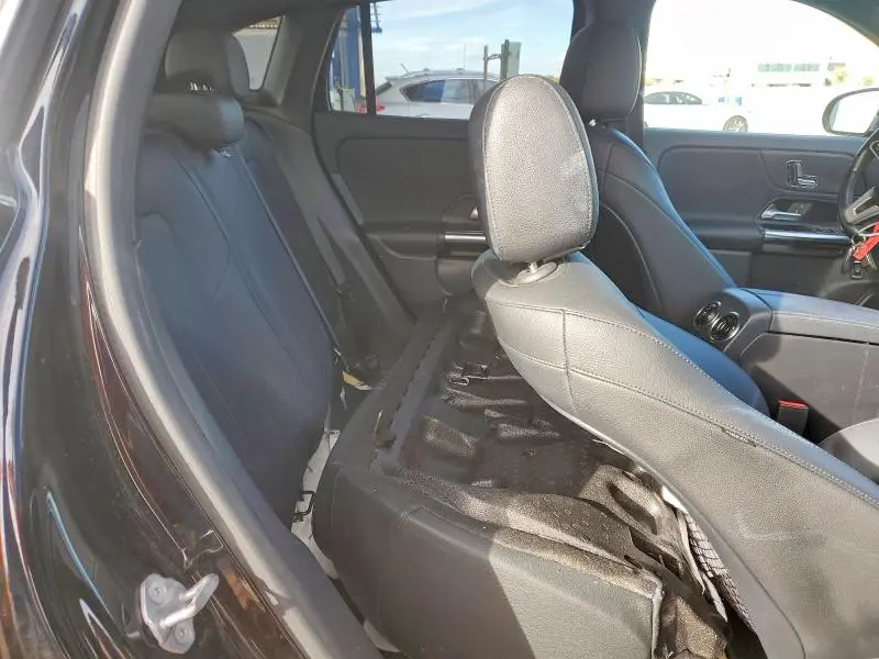 2021 MERCEDES-BENZ GLA 250  