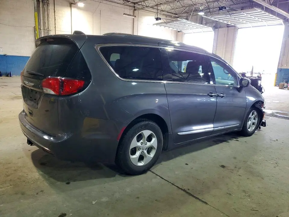 2017 CHRYSLER PACIFICA TOURING L PLUS  