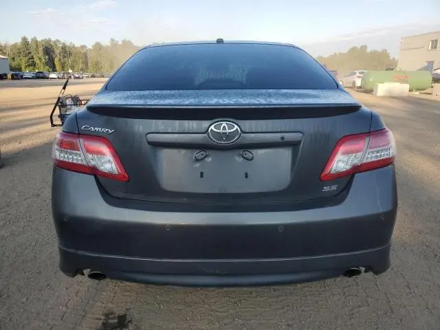 2011 TOYOTA CAMRY SE