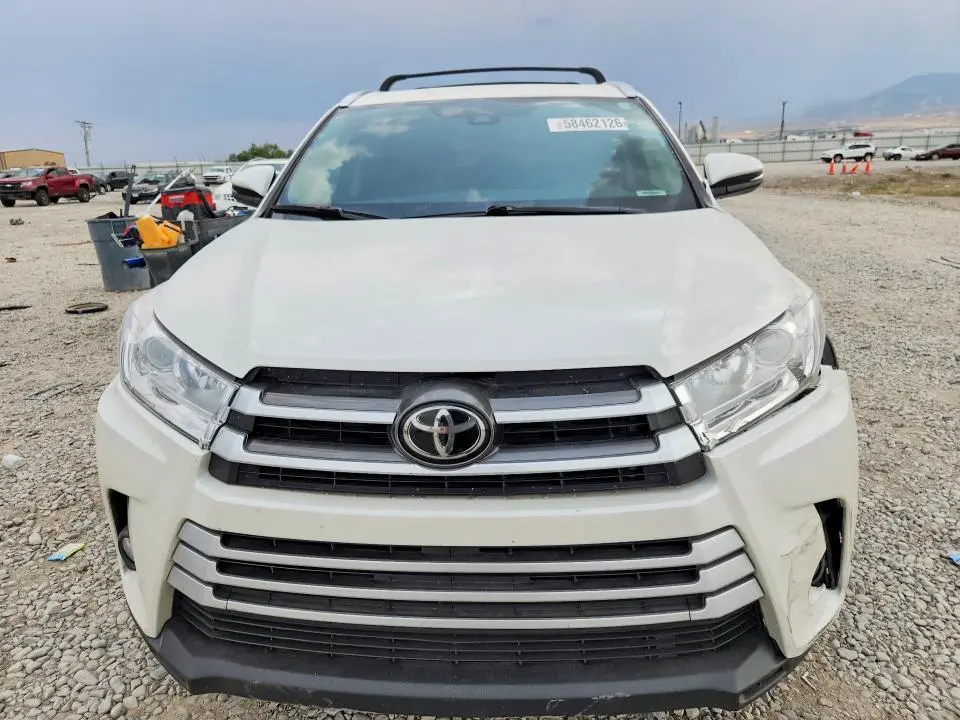 2019 TOYOTA HIGHLANDER XLE  