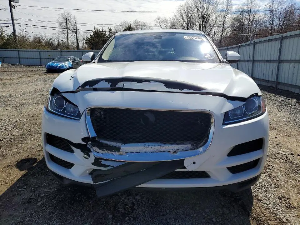 2019 JAGUAR F-PACE   