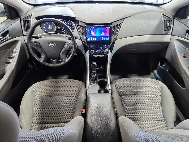 2011 HYUNDAI SONATA GLS  