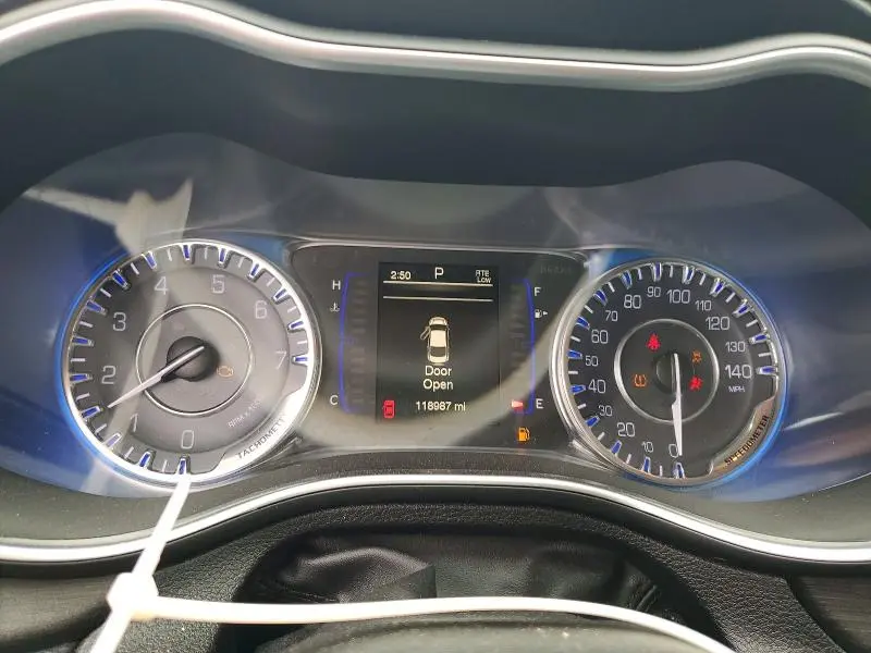 2017 CHRYSLER 200 LIMITED  
