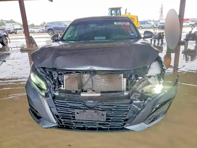 2023 NISSAN ALTIMA SV  
