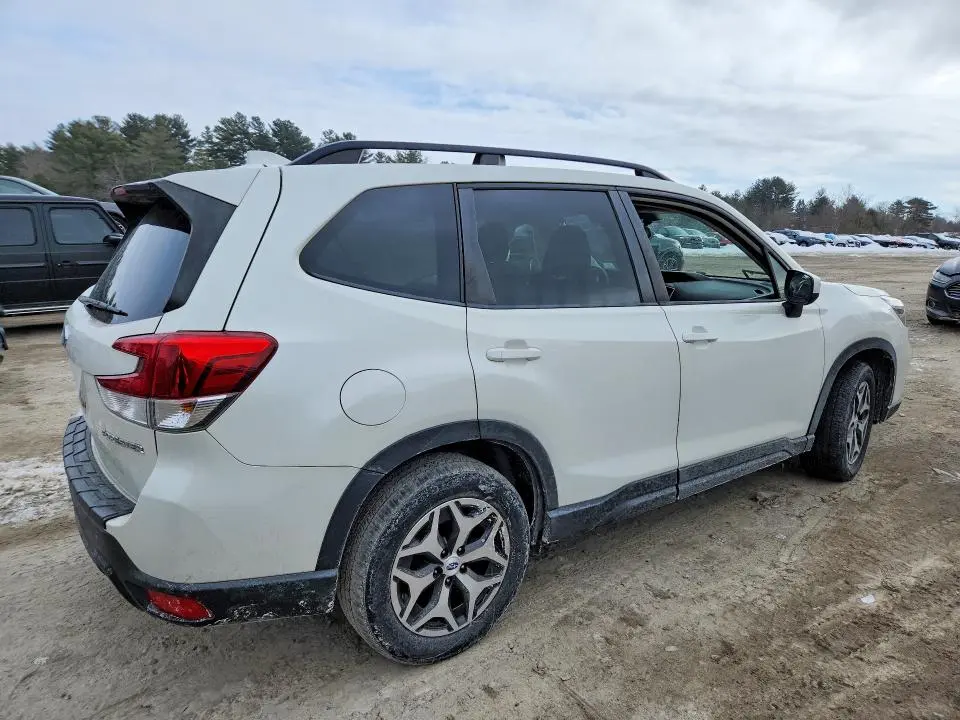 2019 SUBARU FORESTER PREMIUM  