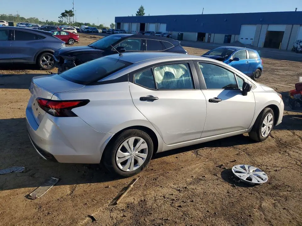 2024 NISSAN VERSA S  
