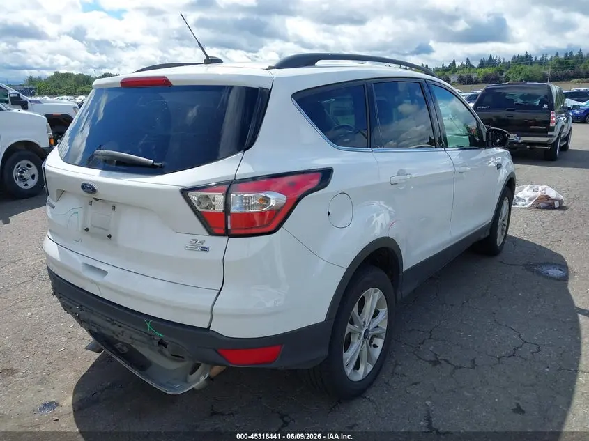 2018 FORD ESCAPE SE